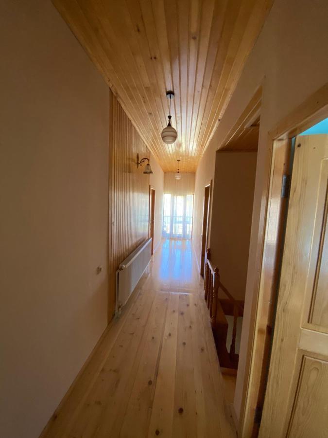 Manana Japaridze'S Guesthouse Mestia Zewnętrze zdjęcie