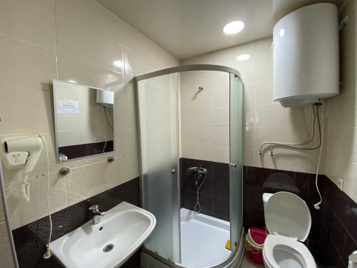 Manana Japaridze'S Guesthouse Mestia Zewnętrze zdjęcie