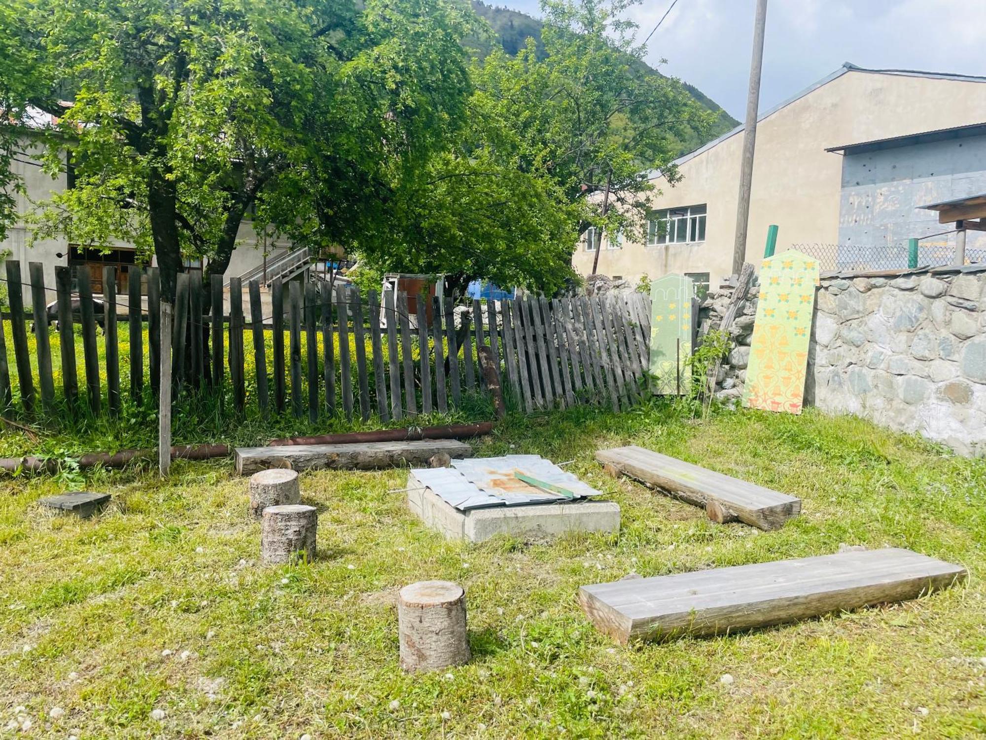 Manana Japaridze'S Guesthouse Mestia Zewnętrze zdjęcie