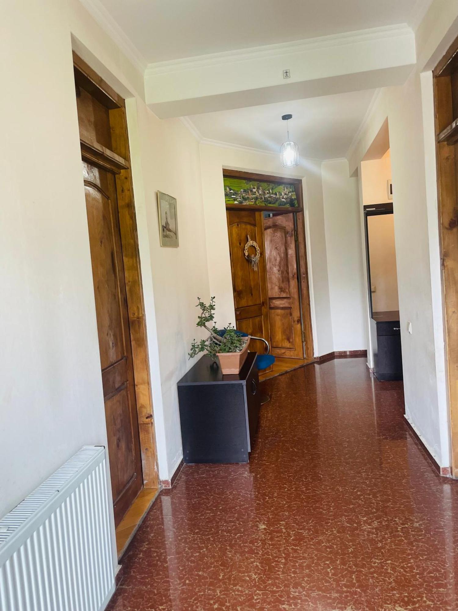 Manana Japaridze'S Guesthouse Mestia Zewnętrze zdjęcie